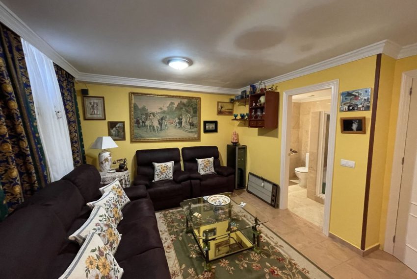 R5041237-Townhouse-For-Sale-Altos-de-los-Monteros-Terraced-4-Beds-95-Built-5