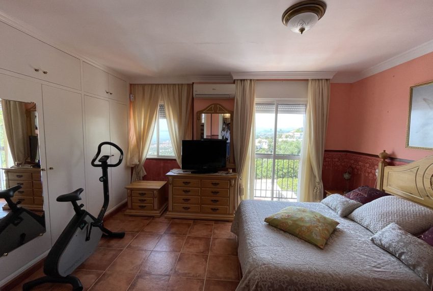 R5041237-Townhouse-For-Sale-Altos-de-los-Monteros-Terraced-4-Beds-95-Built-9