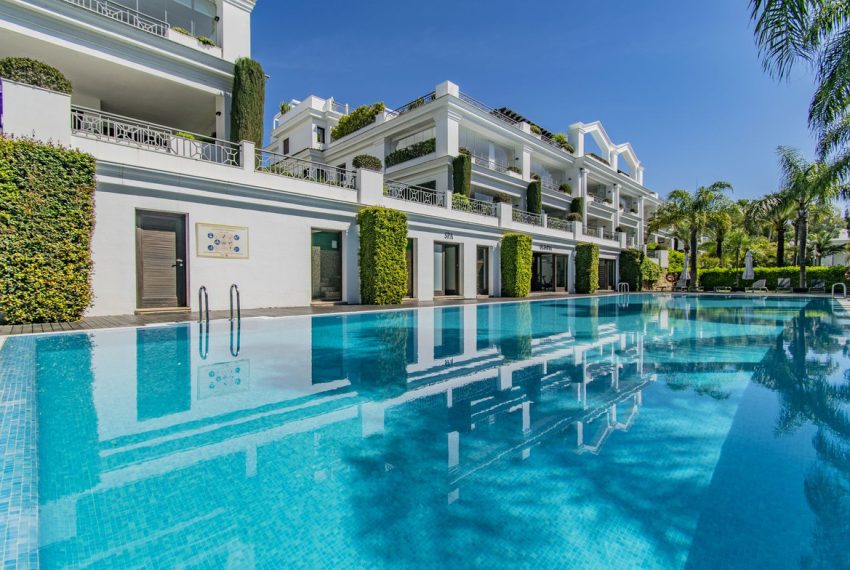 R5042191-Apartment-For-Sale-Estepona-Penthouse-5-Beds-294-Built