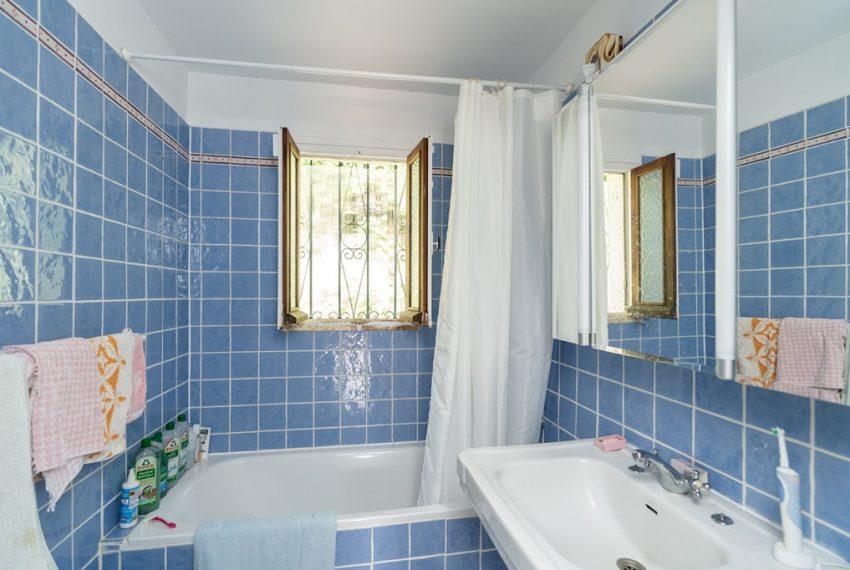 R5042359-Villa-For-Sale-Marbella-Detached-3-Beds-109-Built-7