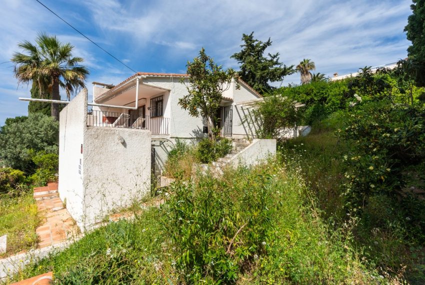 R5042359-Villa-For-Sale-Marbella-Detached-3-Beds-109-Built