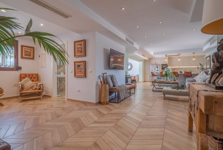 R5043535-Villa-For-Sale-Coin-Finca-4-Beds-318-Built-5
