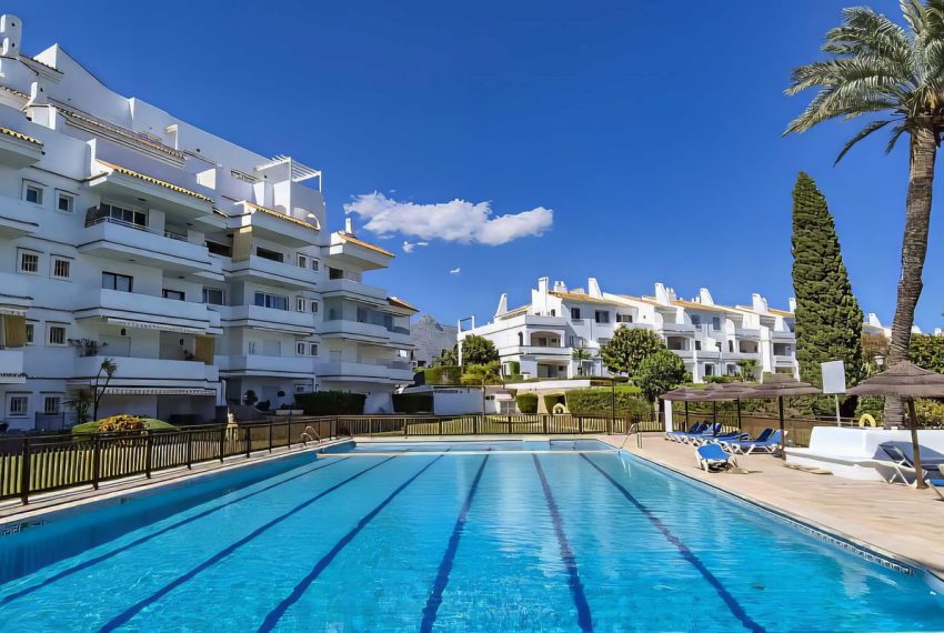 R5043547-Apartment-For-Sale-Nueva-Andalucia-Middle-Floor-2-Beds-107-Built