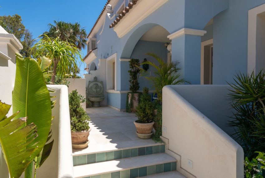 R5043874-Villa-For-Sale-Cortijo-Blanco-Semi-Detached-6-Beds-373-Built-11