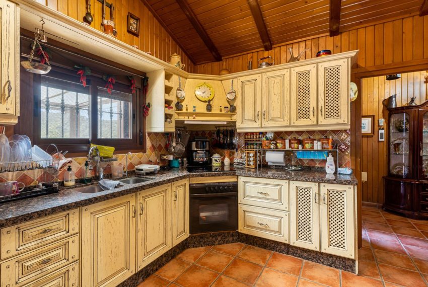 R5043898-Villa-For-Sale-Estepona-Finca-4-Beds-114-Built-9