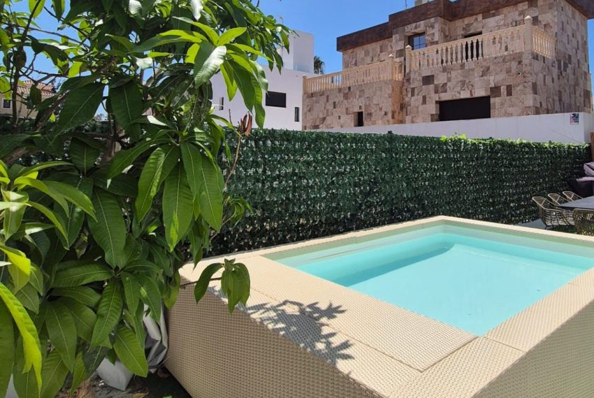 R5043916-Villa-For-Sale-La-Cala-de-Mijas-Detached-5-Beds-358-Built-2