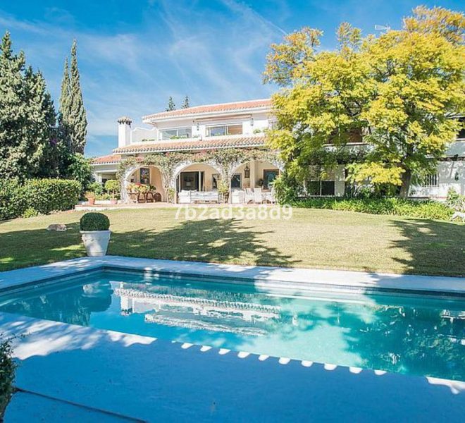 R5043934-Image 1-Detached - 8 Beds - 720 Built