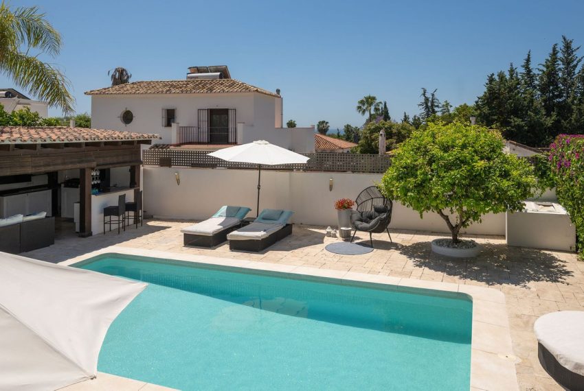 R5043997-Villa-For-Sale-Rio-Real-Detached-6-Beds-270-Built-14