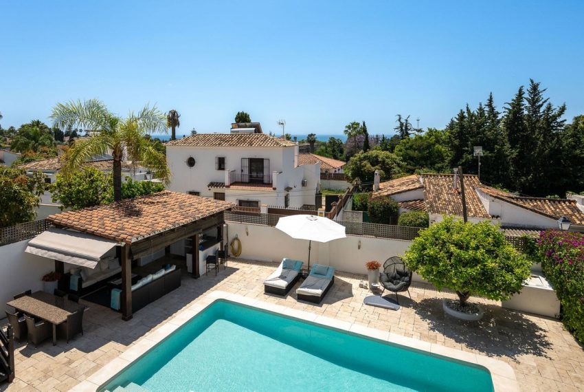 R5043997-Villa-For-Sale-Rio-Real-Detached-6-Beds-270-Built-16