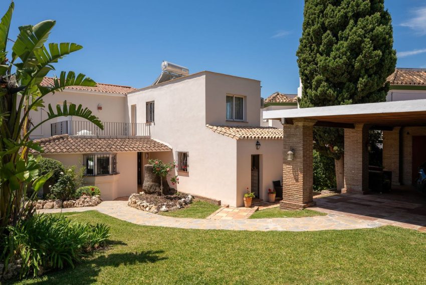 R5043997-Villa-For-Sale-Rio-Real-Detached-6-Beds-270-Built-18