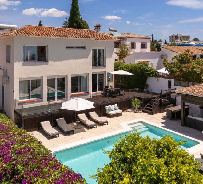 R5043997-Image 1-Detached - 6 Beds - 270 Built