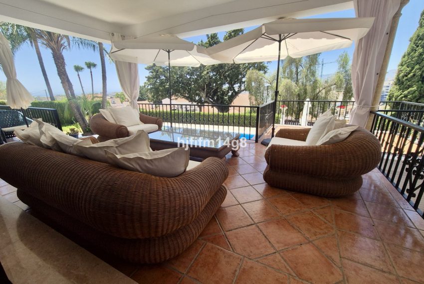 R5044105-Villa-For-Sale-La-Campana-Detached-3-Beds-359-Built-2