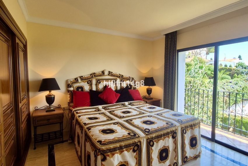 R5044105-Villa-For-Sale-La-Campana-Detached-3-Beds-359-Built-9