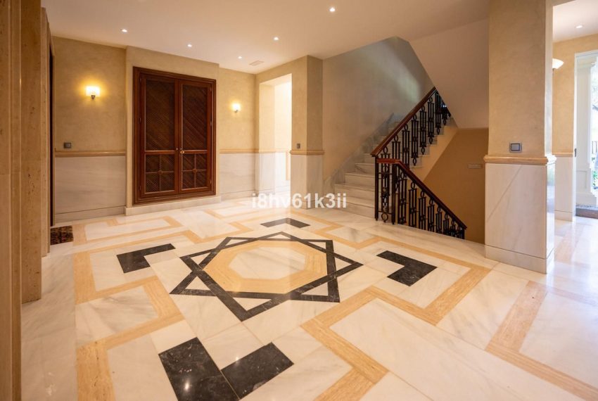 R5044456-Apartment-For-Sale-Marbella-Ground-Floor-3-Beds-212-Built-12