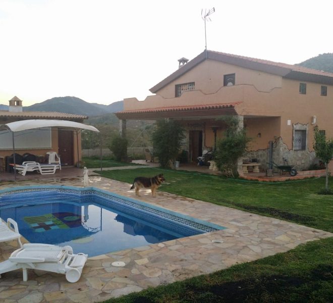 R5044507-Image 1-Finca - 5 Beds - 366 Built