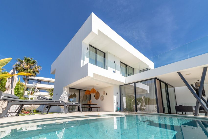 R5044576-Villa-For-Sale-Atalaya-Detached-4-Beds-420-Built-1