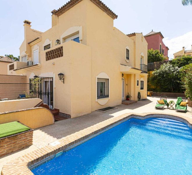 R5044717-Image 1-Semi Detached - 4 Beds - 235 Built