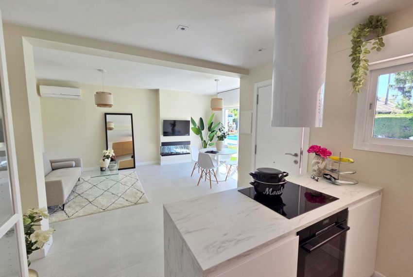 R5044729-Villa-For-Sale-Cortijo-Blanco-Detached-2-Beds-90-Built-2