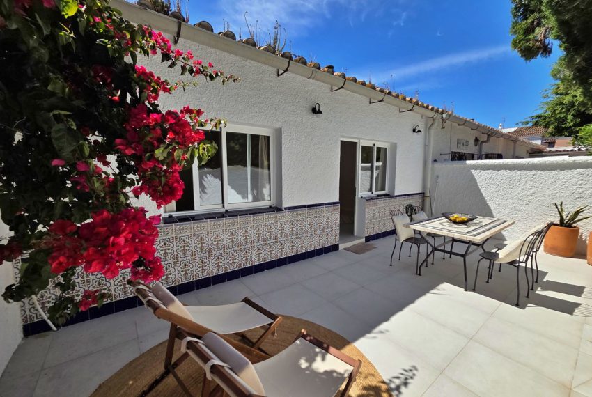 R5044729-Villa-For-Sale-Cortijo-Blanco-Detached-2-Beds-90-Built