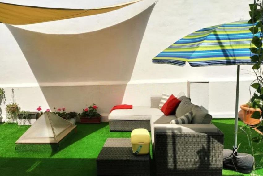 R5045056-Townhouse-For-Sale-San-Pedro-de-Alcantara-Semi-Detached-5-Beds-216-Built-1