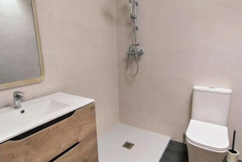 R5045056-Townhouse-For-Sale-San-Pedro-de-Alcantara-Semi-Detached-5-Beds-216-Built-12