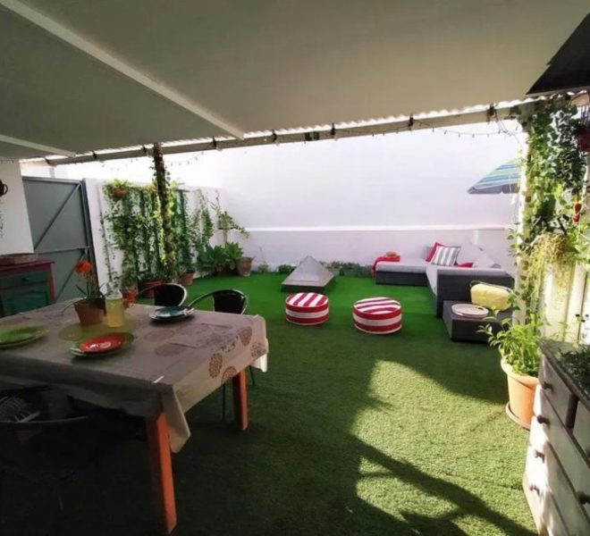 R5045056-Image 1-Semi Detached - 5 Beds - 216 Built