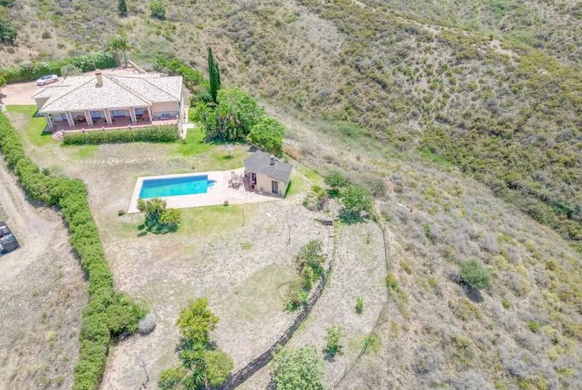 R5045113-Villa-For-Sale-La-Cala-de-Mijas-Detached-3-Beds-380-Built-2