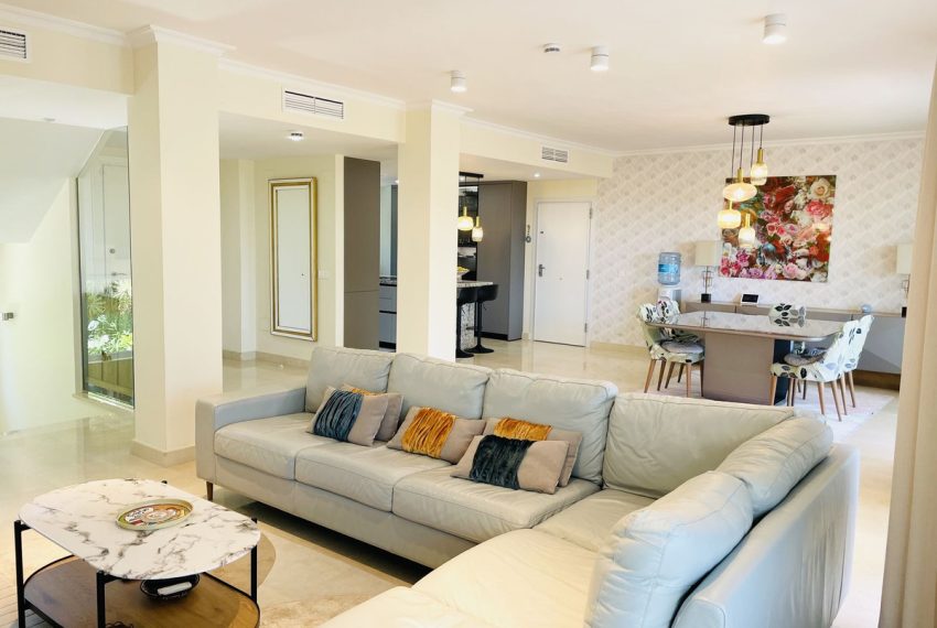 R5045278-Villa-For-Sale-Nagueles-Semi-Detached-5-Beds-344-Built-7