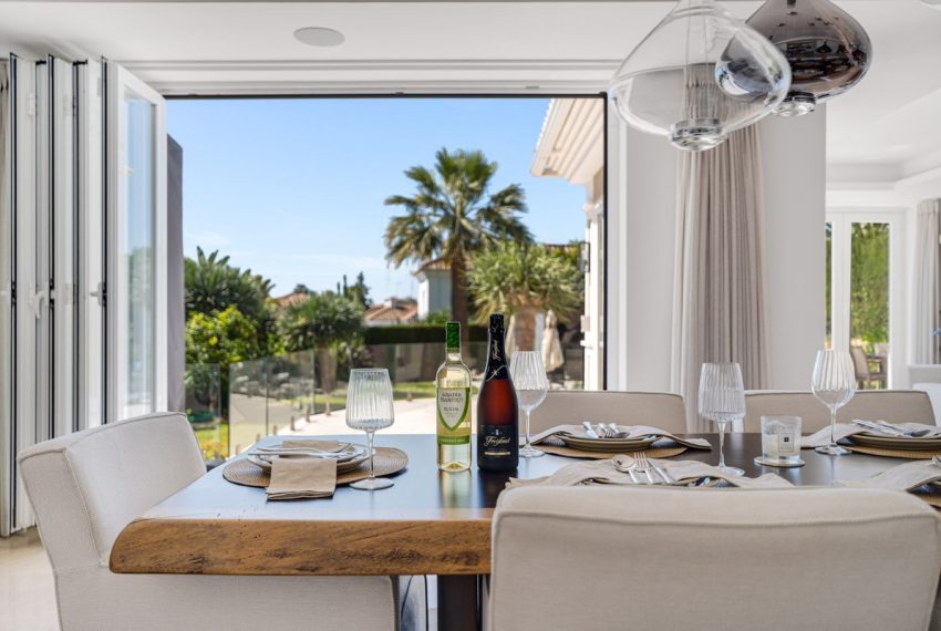 R5046001-Villa-For-Sale-Nueva-Andalucia-Detached-6-Beds-433-Built-15