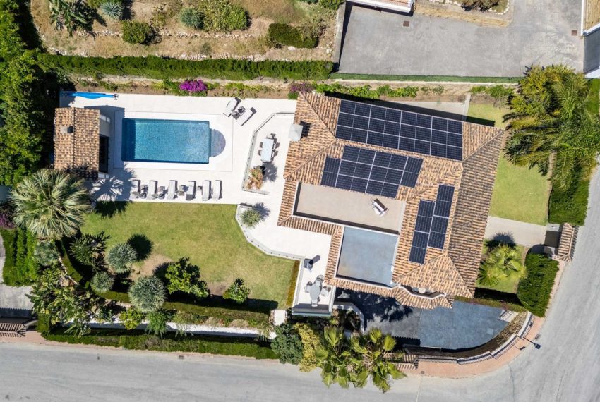 R5046001-Villa-For-Sale-Nueva-Andalucia-Detached-6-Beds-433-Built-5