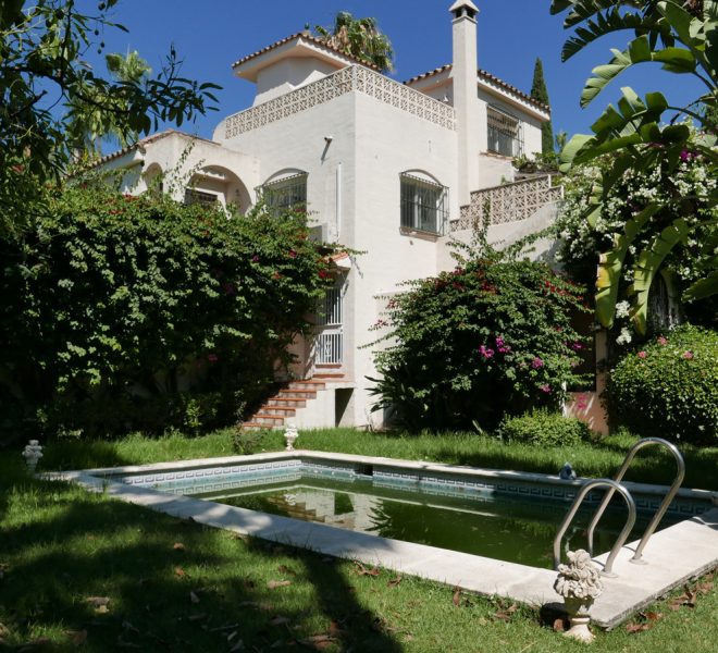 R5046145-Image 1-Detached - 4 Beds - 242 Built