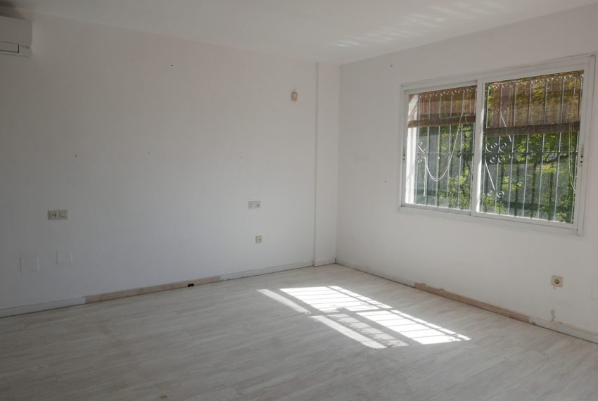 R5046145-Villa-For-Sale-Nueva-Andalucia-Detached-4-Beds-242-Built-8