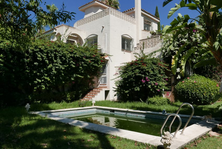 R5046145-Villa-For-Sale-Nueva-Andalucia-Detached-4-Beds-242-Built