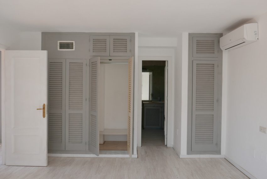 R5046145-Villa-For-Sale-Nueva-Andalucia-Detached-4-Beds-242-Built-9