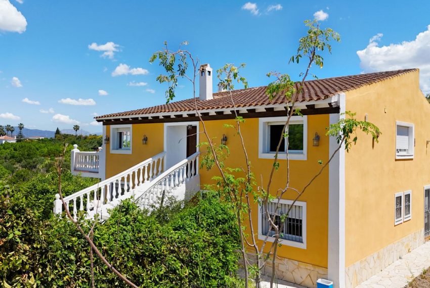 R5046523-Villa-For-Sale-Coin-Detached-6-Beds-323-Built-1