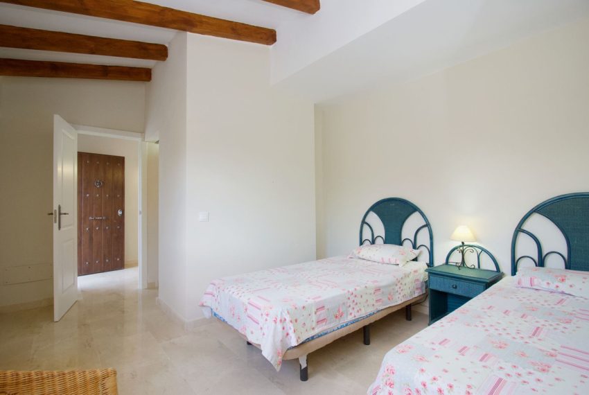 R5046523-Villa-For-Sale-Coin-Detached-6-Beds-323-Built-18