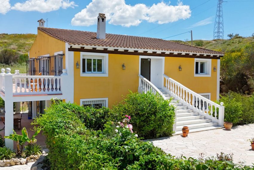 R5046523-Villa-For-Sale-Coin-Detached-6-Beds-323-Built-3