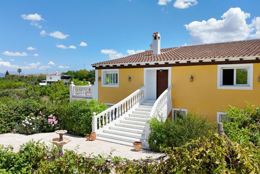 R5046523-Villa-For-Sale-Coin-Detached-6-Beds-323-Built-5