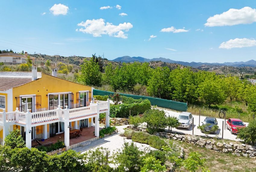 R5046523-Villa-For-Sale-Coin-Detached-6-Beds-323-Built-8
