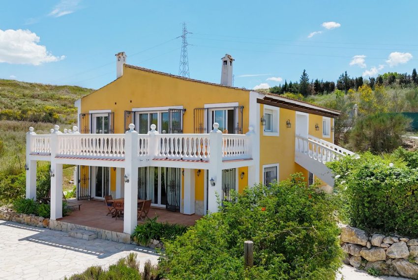 R5046523-Villa-For-Sale-Coin-Detached-6-Beds-323-Built