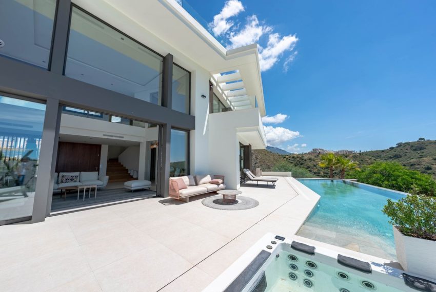 R5046685-Villa-For-Sale-La-Quinta-Detached-5-Beds-817-Built-11