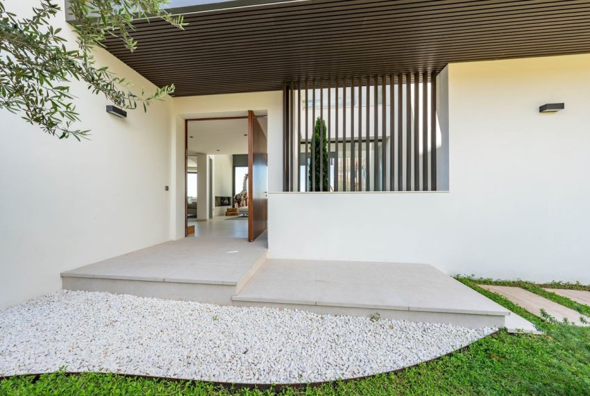 R5046685-Villa-For-Sale-La-Quinta-Detached-5-Beds-817-Built-3