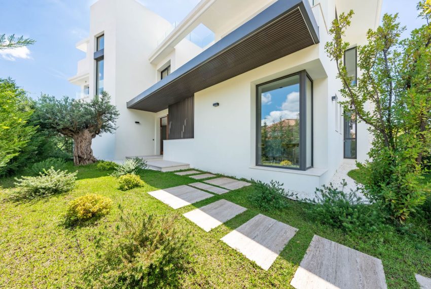 R5046685-Villa-For-Sale-La-Quinta-Detached-5-Beds-817-Built-4