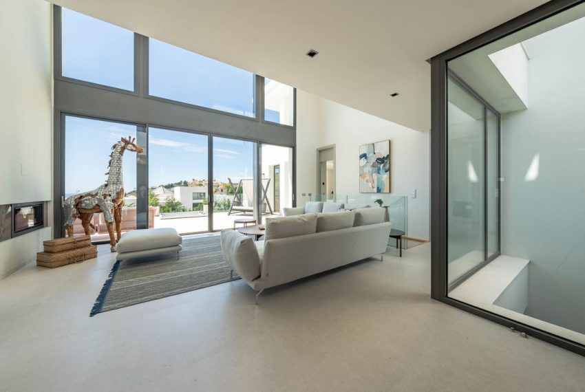R5046685-Villa-For-Sale-La-Quinta-Detached-5-Beds-817-Built-6