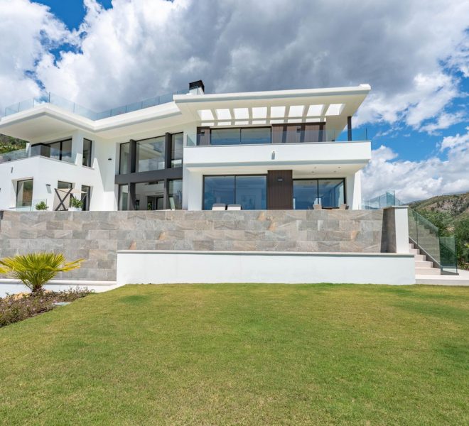 R5046685-Image 1-Detached - 5 Beds - 817 Built
