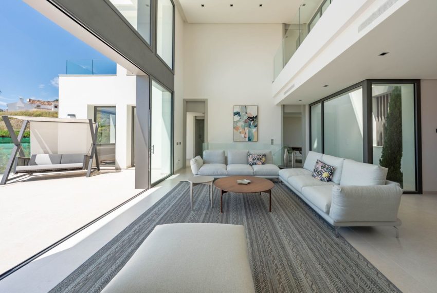 R5046685-Villa-For-Sale-La-Quinta-Detached-5-Beds-817-Built-8