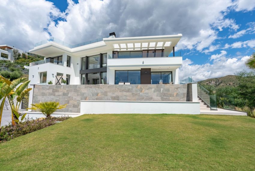 R5046685-Villa-For-Sale-La-Quinta-Detached-5-Beds-817-Built