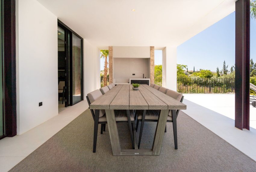 R5046937-Villa-For-Sale-Nueva-Andalucia-Detached-5-Beds-454-Built-11