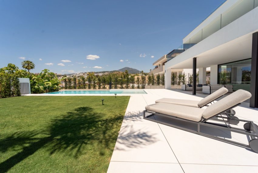 R5046937-Villa-For-Sale-Nueva-Andalucia-Detached-5-Beds-454-Built-12