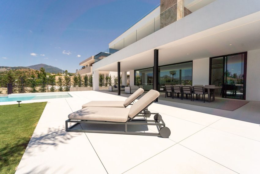 R5046937-Villa-For-Sale-Nueva-Andalucia-Detached-5-Beds-454-Built-14